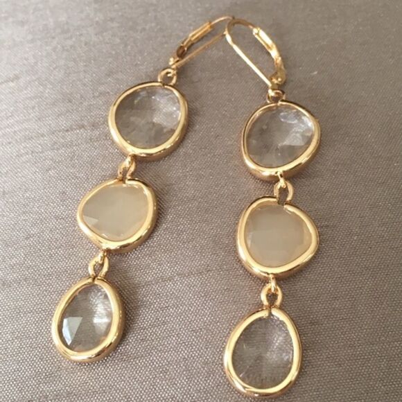 3 Crystal Dangle Drop Earrings Gray Blush - Picture 4 of 7